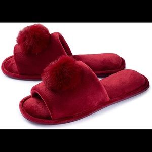 2 for 8$ House slippers